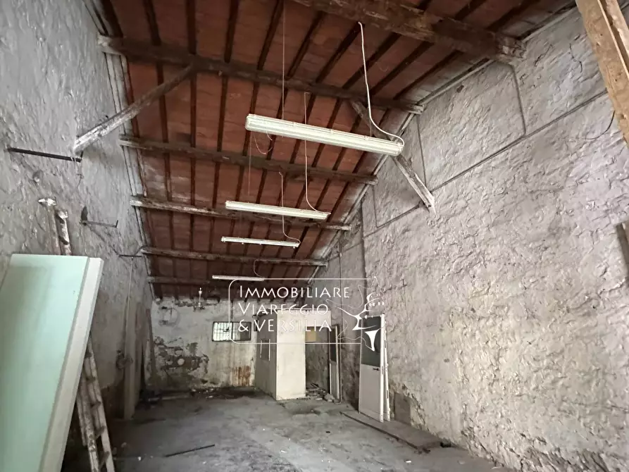 Immagine 2 di Magazzino in affitto  in via Aurelia sud a Viareggio