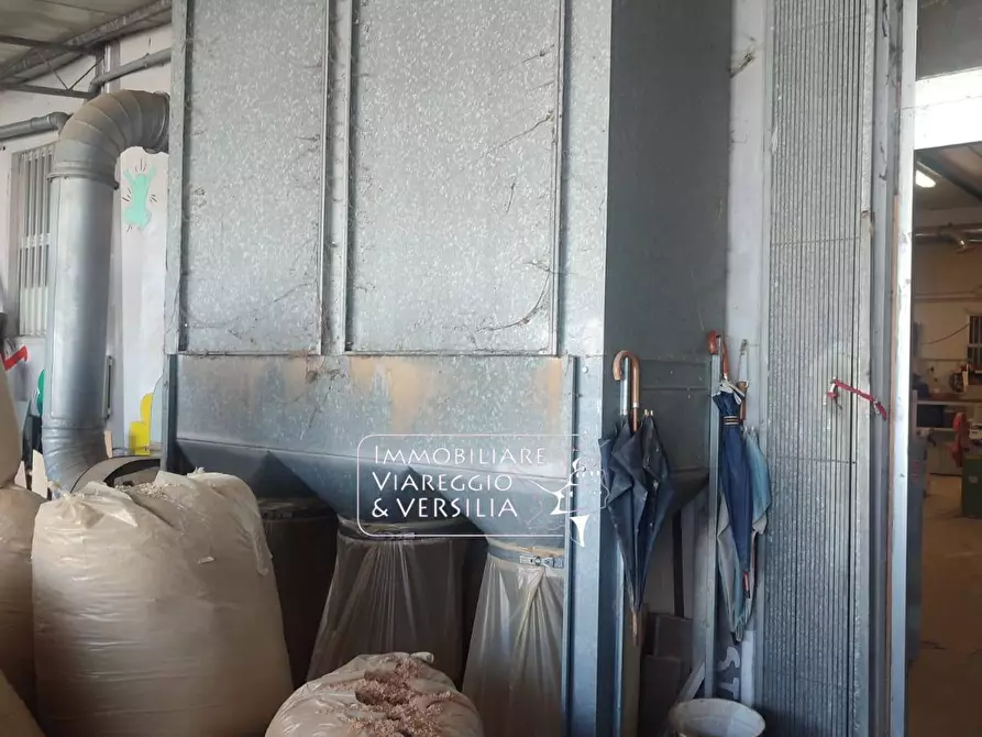 Immagine 10 di Magazzino in affitto  in via di Montramito 200 a Massarosa