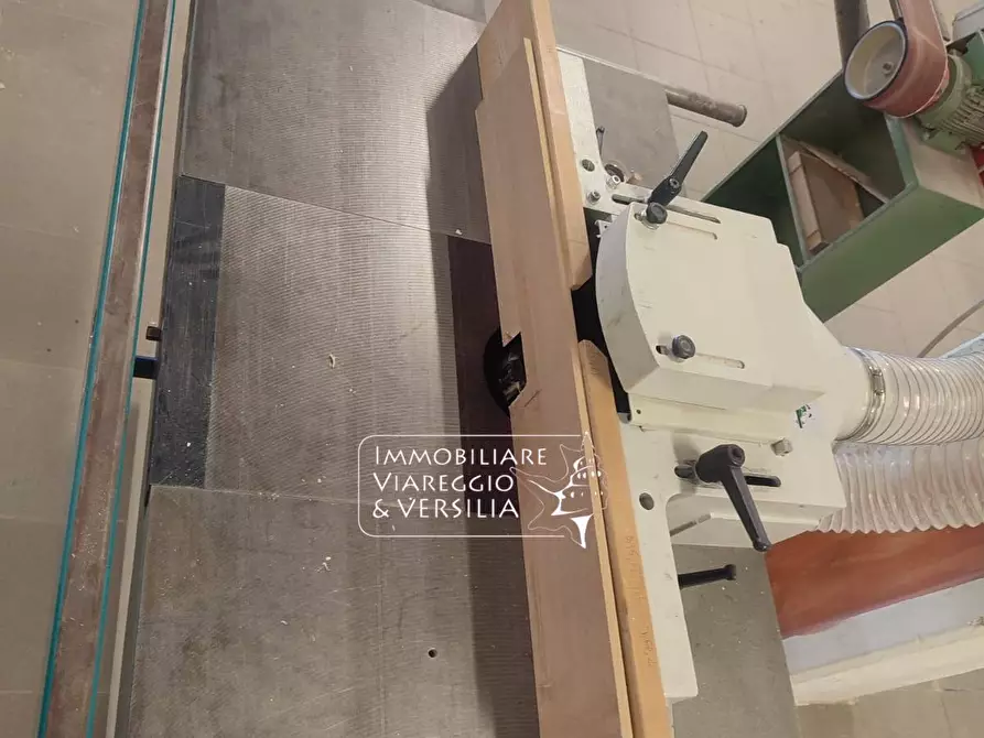 Immagine 11 di Magazzino in affitto  in via di Montramito 200 a Massarosa