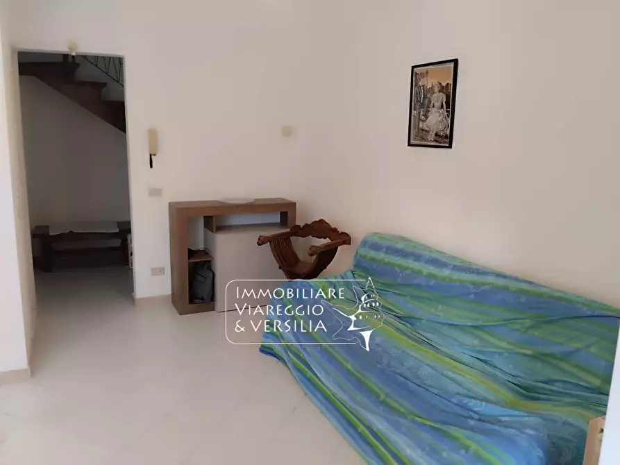 Immagine 11 di Casa indipendente in affitto  in via Battisti 180 a Viareggio