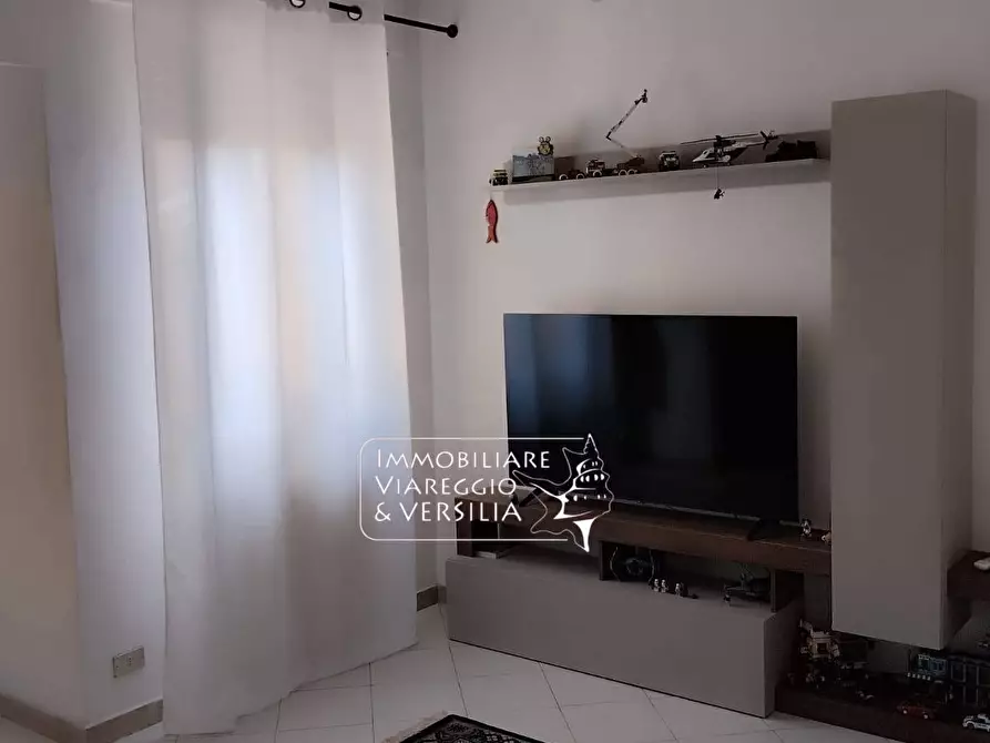 Immagine 7 di Casa indipendente in affitto  in via Battisti 180 a Viareggio