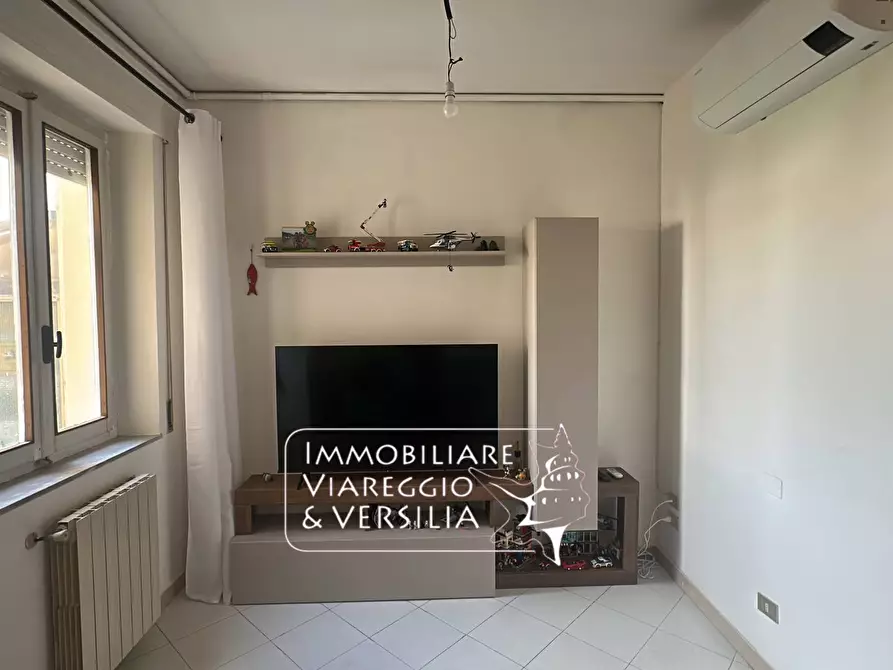 Immagine 15 di Casa indipendente in affitto  in via Battisti 180 a Viareggio