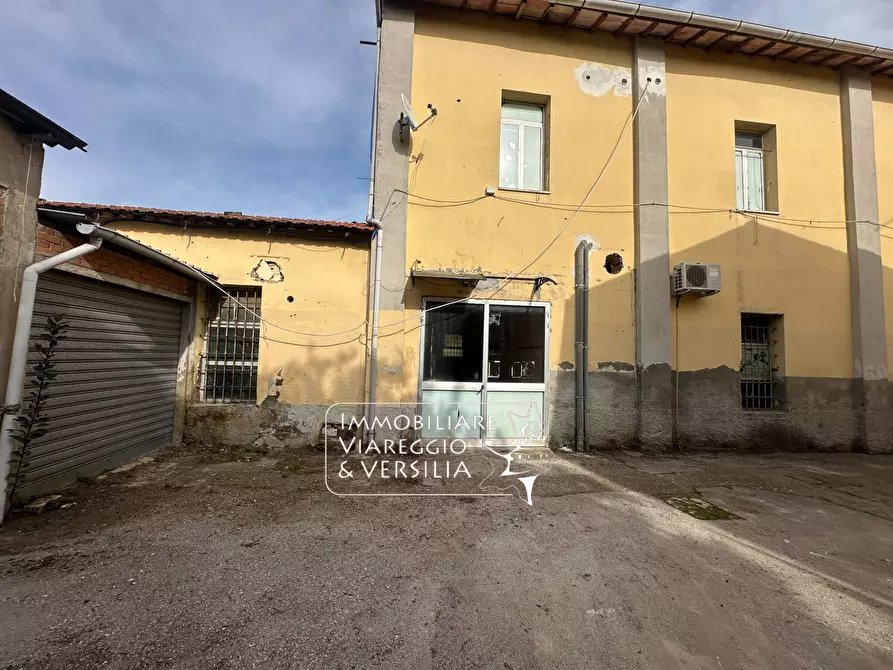 Immagine 3 di Magazzino in vendita  in via Dante 128 a Fucecchio