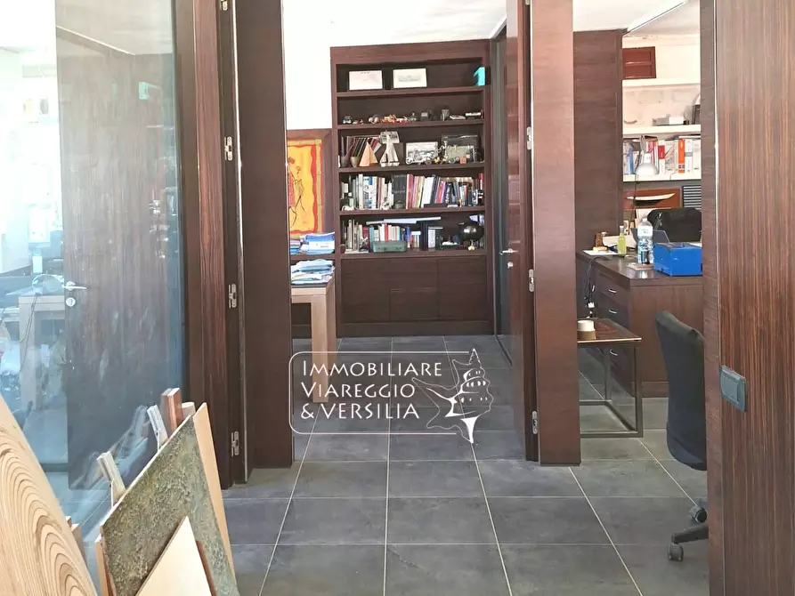 Immagine 2 di Ufficio in affitto  in via Paolo Savi a Viareggio