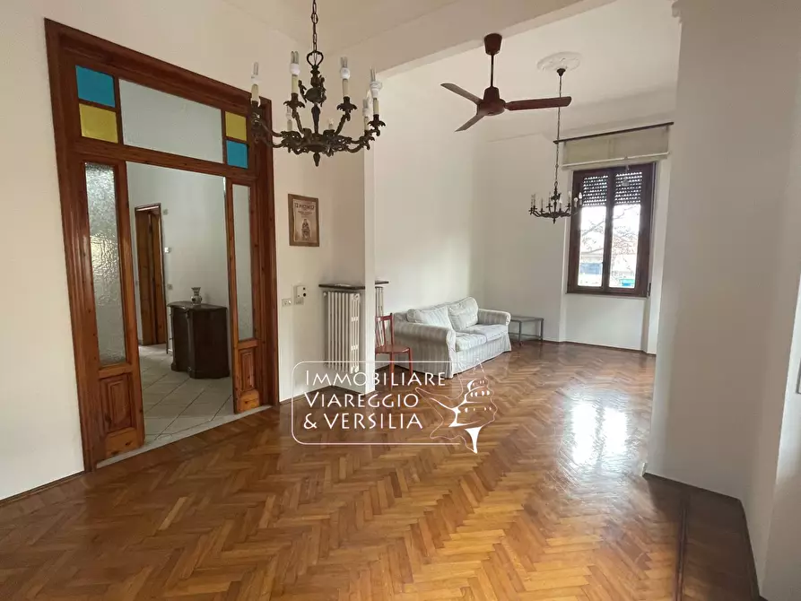 Immagine 5 di Appartamento in affitto  in Via Mazzini 280 a Viareggio
