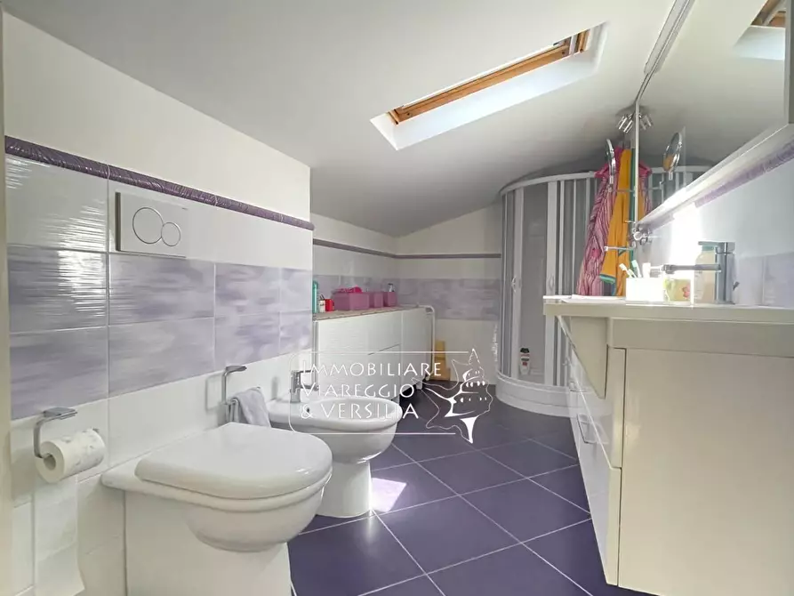 Immagine 8 di Appartamento in vendita  in via san Francesco 103 a Viareggio