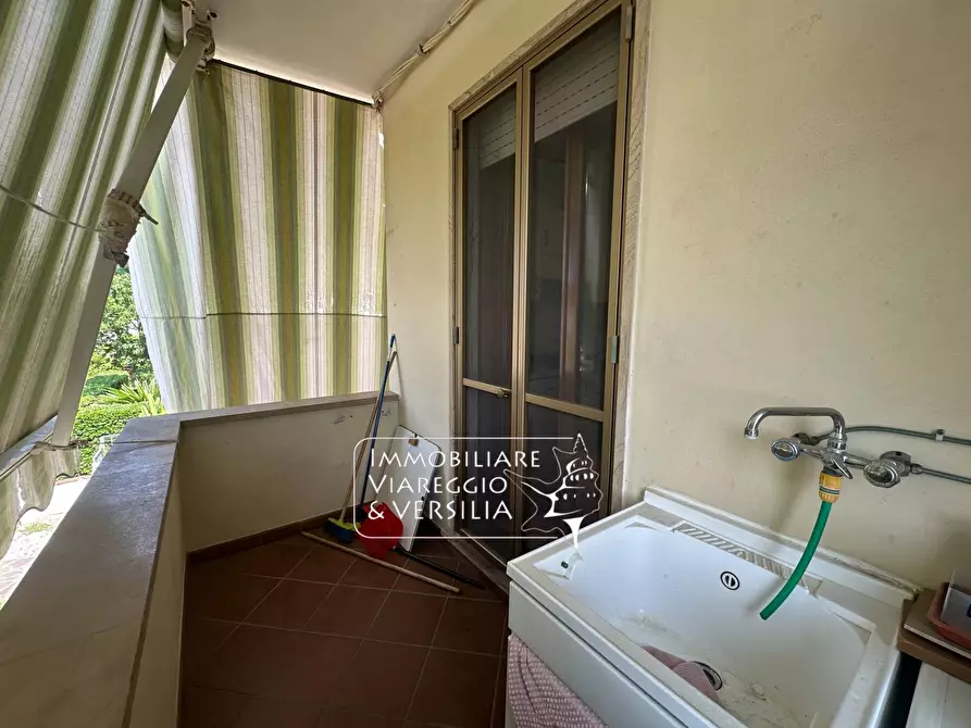 Immagine 8 di Appartamento in vendita  in via Sarzanese a Massarosa