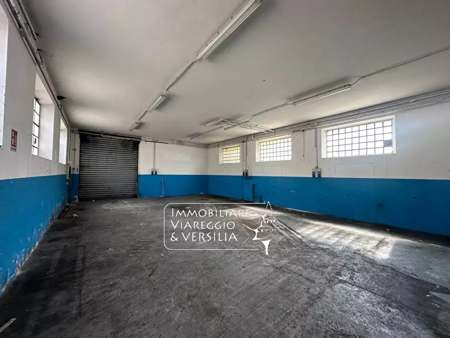 Immagine 1 di Magazzino in affitto  in via Cenami a Massarosa