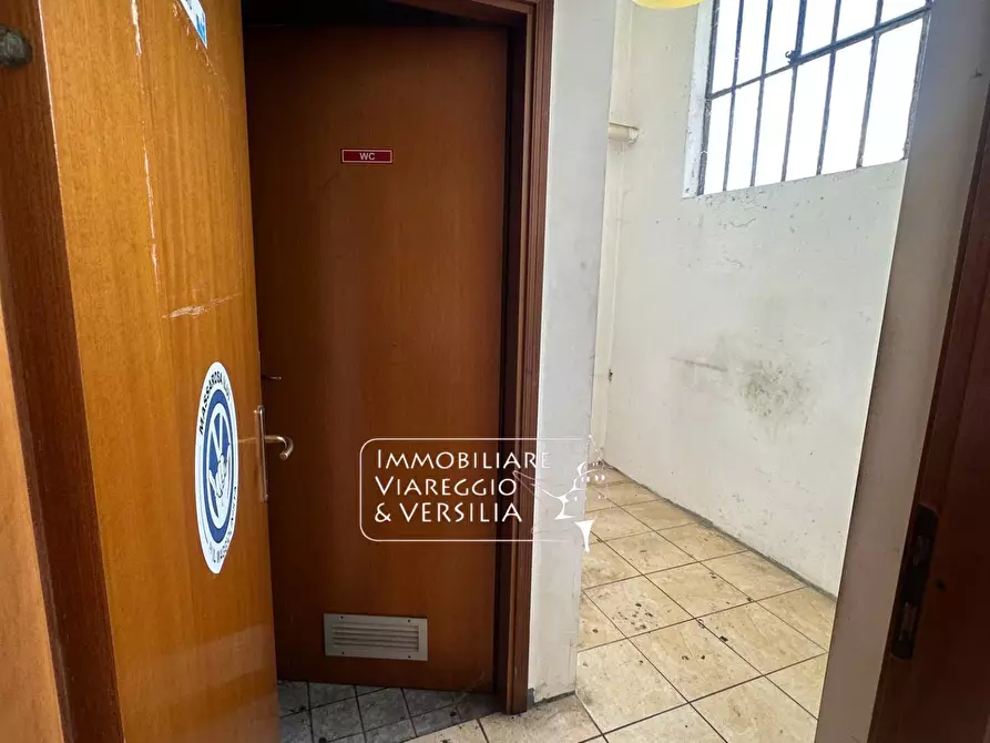Immagine 9 di Magazzino in affitto  in via Cenami a Massarosa