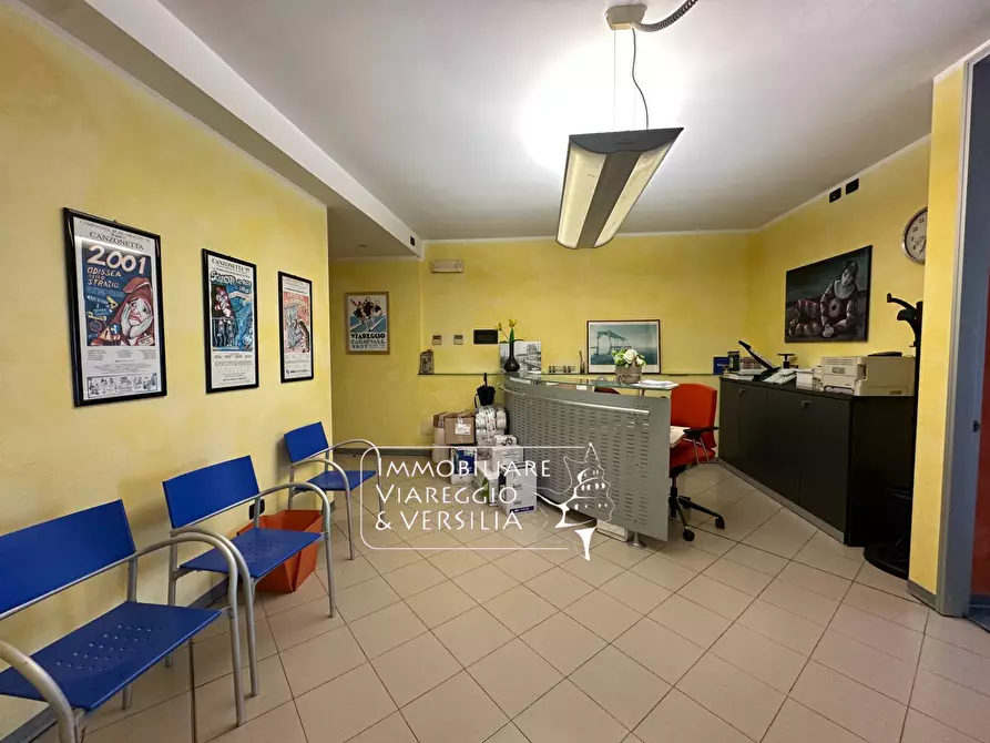 Immagine 7 di Ufficio in vendita  in via di Montramito 100 a Viareggio