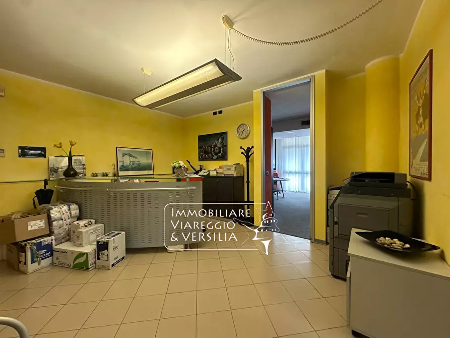 Immagine 8 di Ufficio in vendita  in via di Montramito 100 a Viareggio