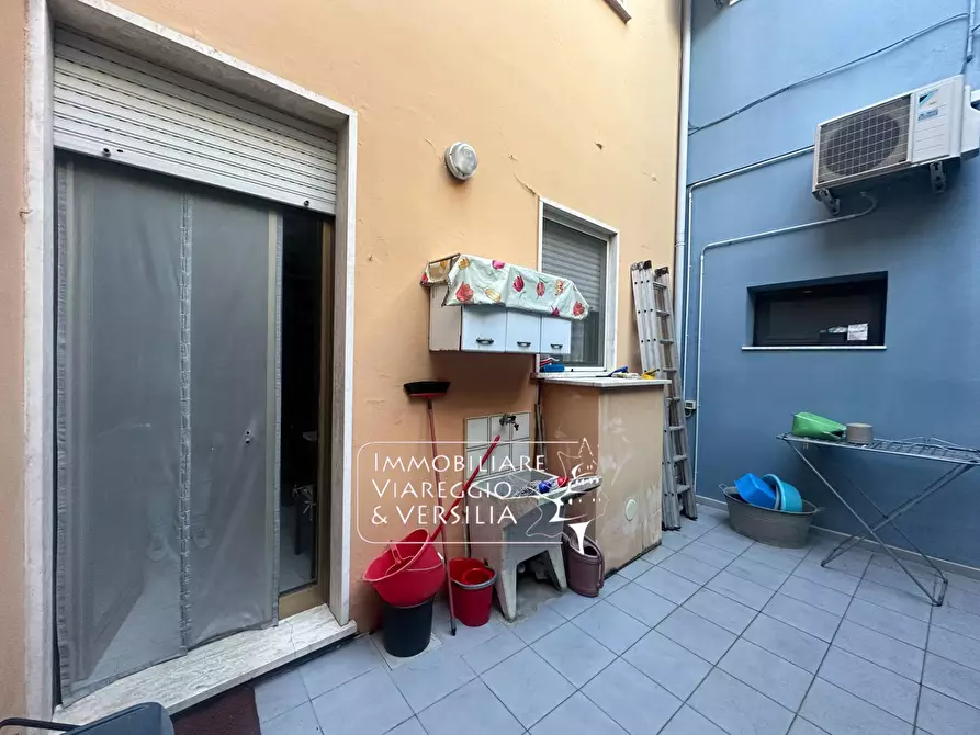 Immagine 5 di Casa semindipendente in vendita  in via Oberdan 15 a Viareggio