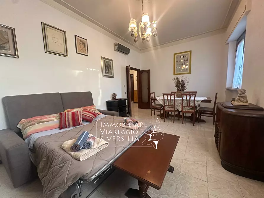Immagine 11 di Casa semindipendente in vendita  in via Oberdan 15 a Viareggio