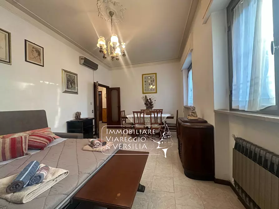 Immagine 12 di Casa semindipendente in vendita  in via Oberdan 15 a Viareggio