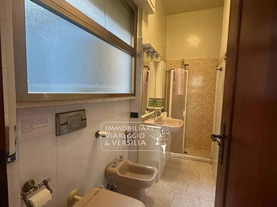 Immagine 15 di Casa semindipendente in vendita  in via Oberdan 15 a Viareggio