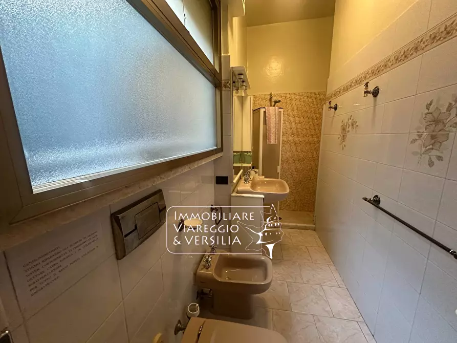 Immagine 17 di Casa semindipendente in vendita  in via Oberdan 15 a Viareggio