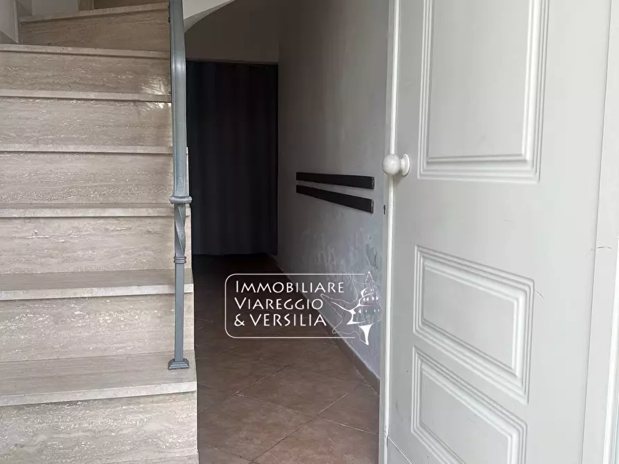 Immagine 34 di Casa semindipendente in vendita  in via Oberdan 15 a Viareggio
