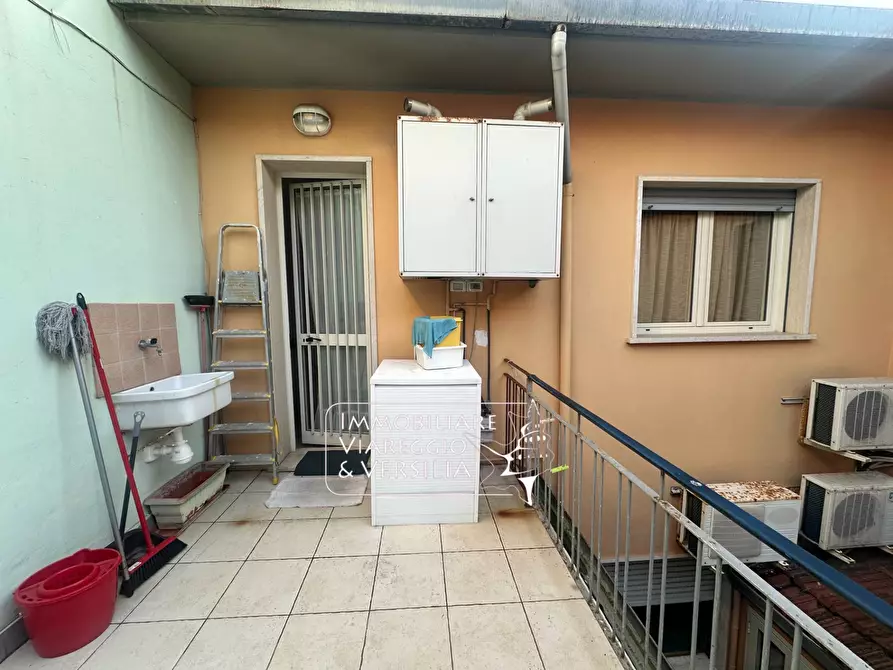 Immagine 37 di Casa semindipendente in vendita  in via Oberdan 15 a Viareggio
