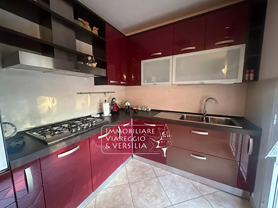 Immagine 56 di Casa semindipendente in vendita  in via Oberdan 15 a Viareggio