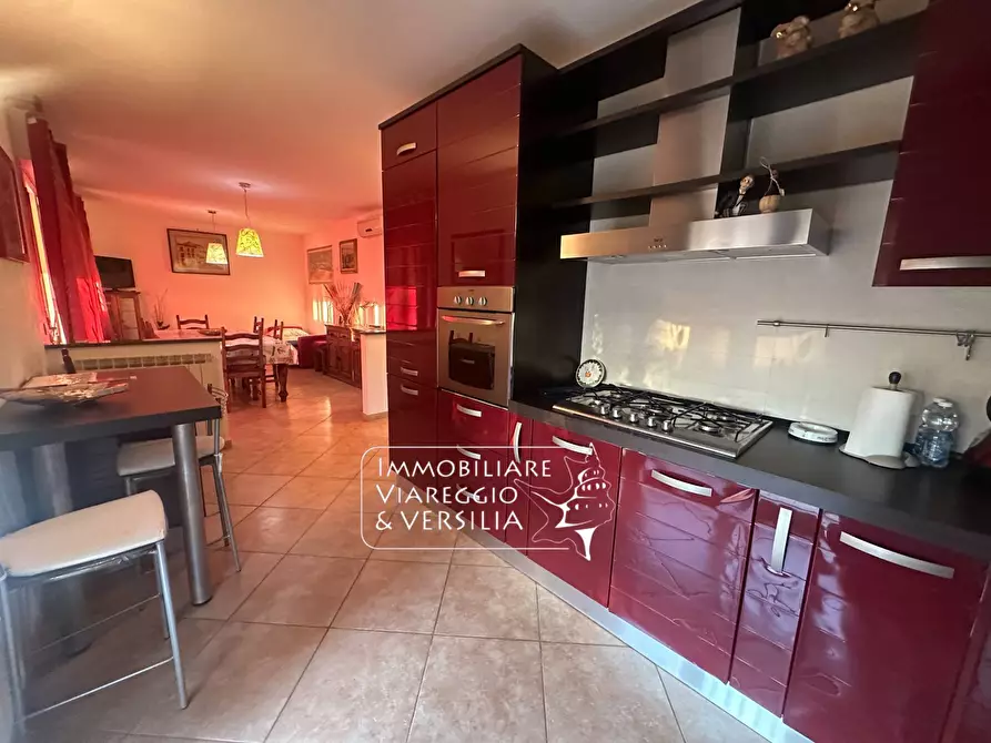 Immagine 59 di Casa semindipendente in vendita  in via Oberdan 15 a Viareggio