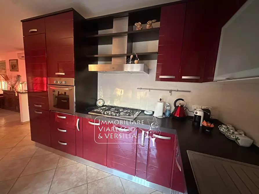 Immagine 60 di Casa semindipendente in vendita  in via Oberdan 15 a Viareggio