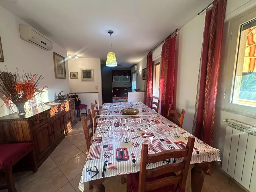 Immagine 66 di Casa semindipendente in vendita  in via Oberdan 15 a Viareggio