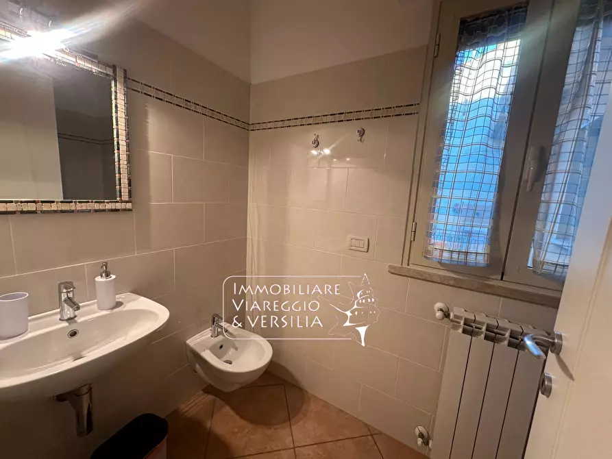 Immagine 70 di Casa semindipendente in vendita  in via Oberdan 15 a Viareggio