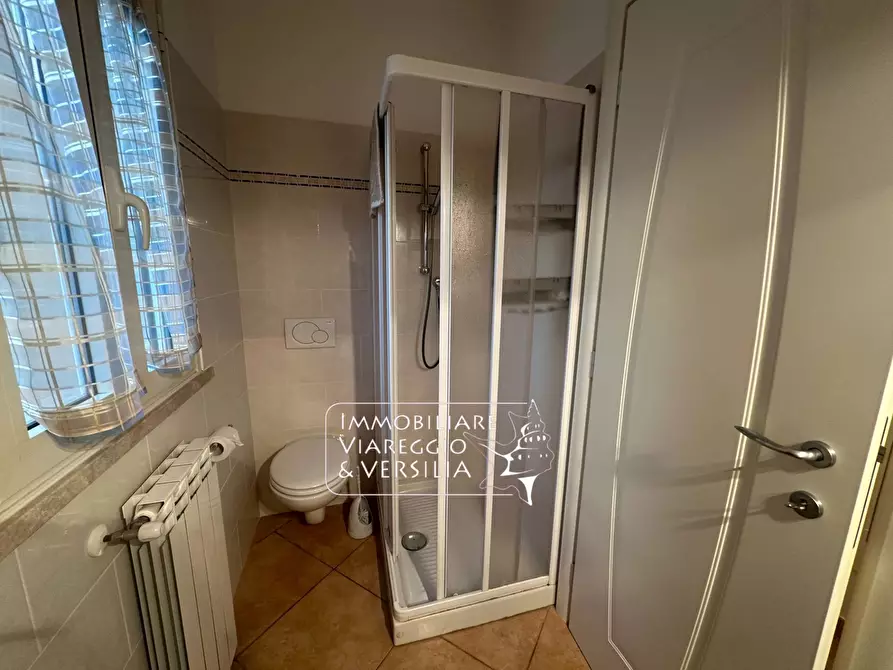 Immagine 72 di Casa semindipendente in vendita  in via Oberdan 15 a Viareggio