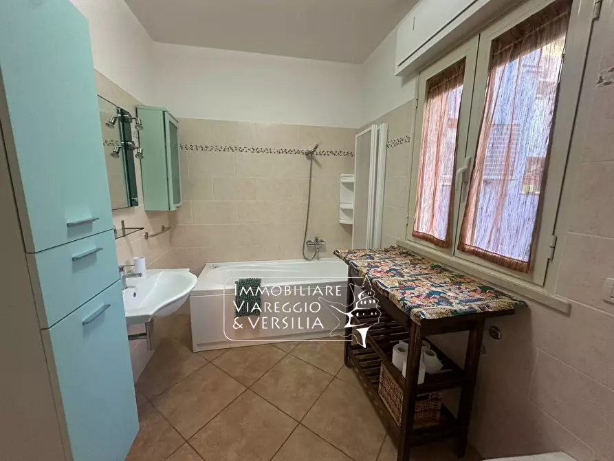 Immagine 74 di Casa semindipendente in vendita  in via Oberdan 15 a Viareggio