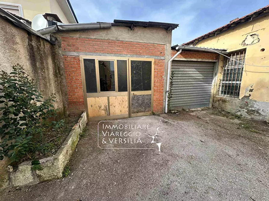 Immagine 1 di Box auto in vendita  in via Dante 130 a Fucecchio