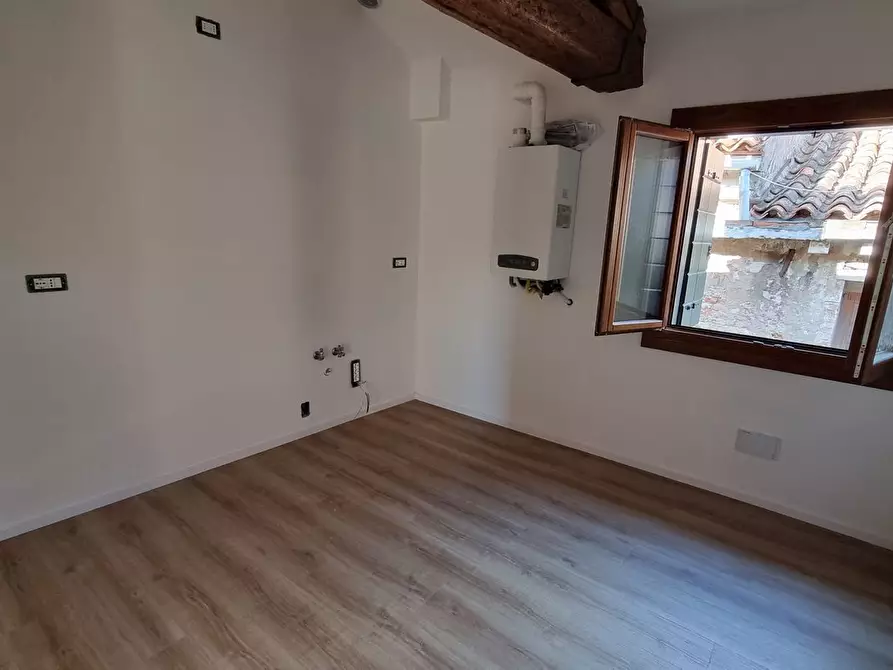 Immagine 24 di Appartamento in vendita  in a Venezia de la Testa a Venezia