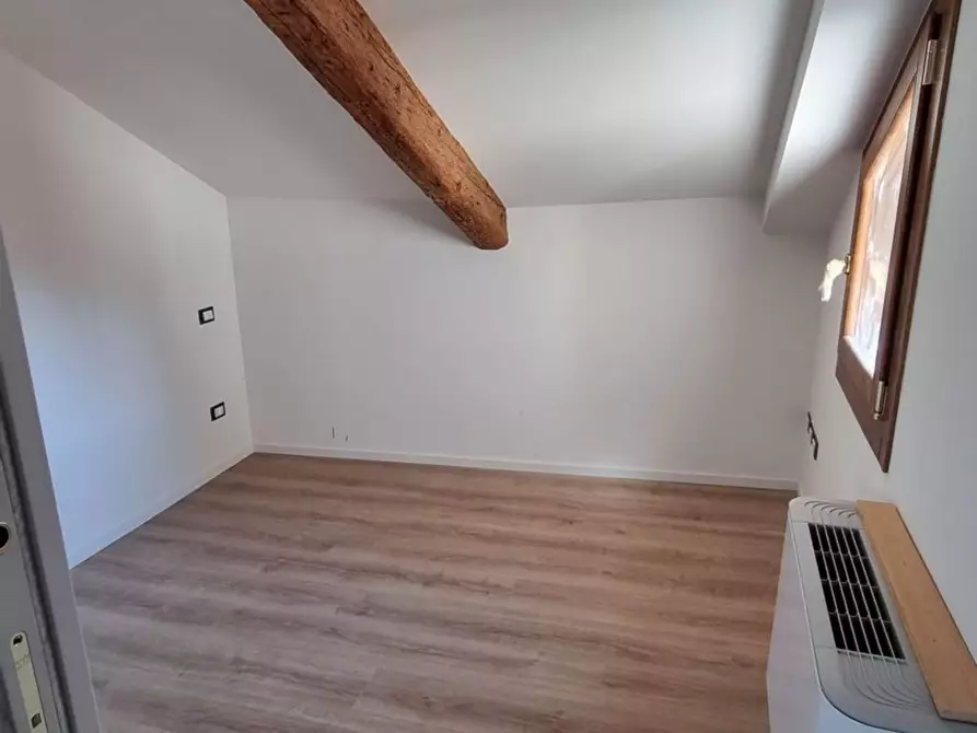 Immagine 29 di Appartamento in vendita  in a Venezia de la Testa a Venezia