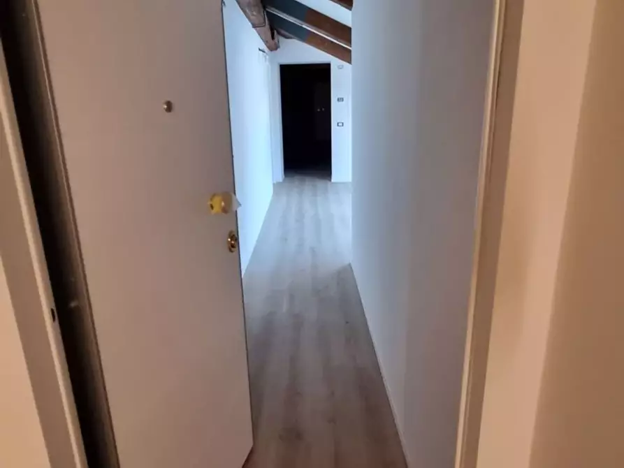 Immagine 31 di Appartamento in vendita  in a Venezia de la Testa a Venezia