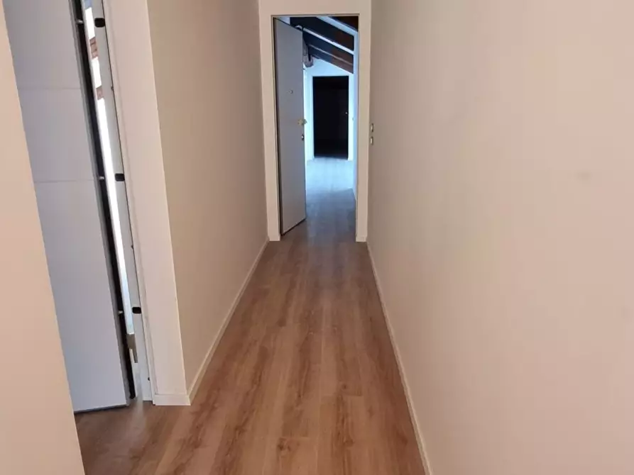 Immagine 32 di Appartamento in vendita  in a Venezia de la Testa a Venezia