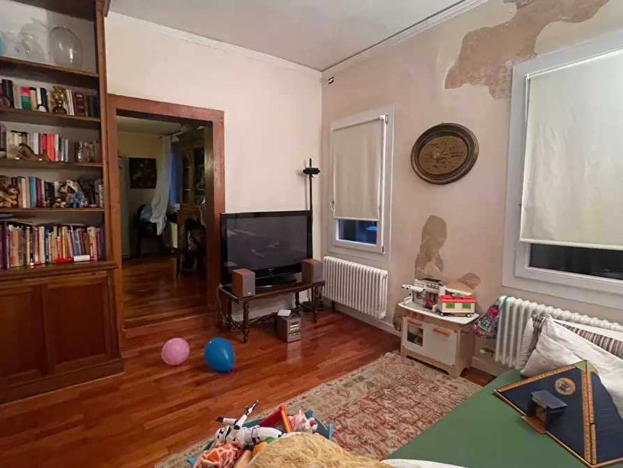 Immagine 7 di Appartamento in vendita  in Lista Vechia dei Bari a Venezia