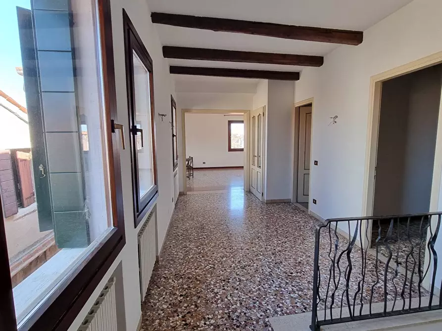 Immagine 10 di Appartamento in vendita  a Venezia