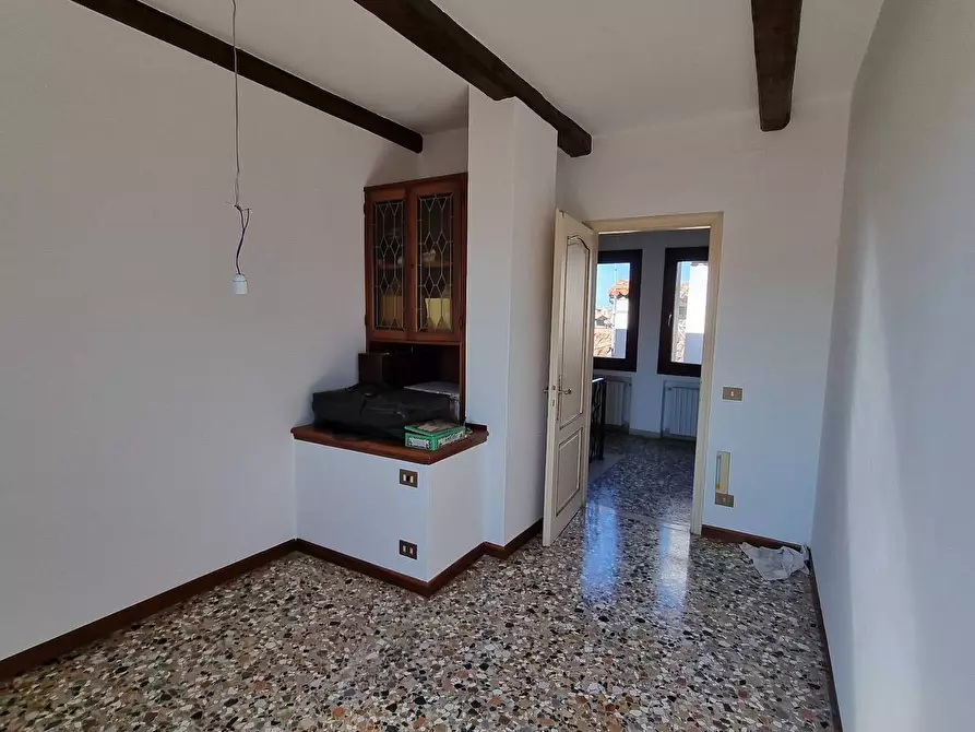 Immagine 21 di Appartamento in vendita  a Venezia