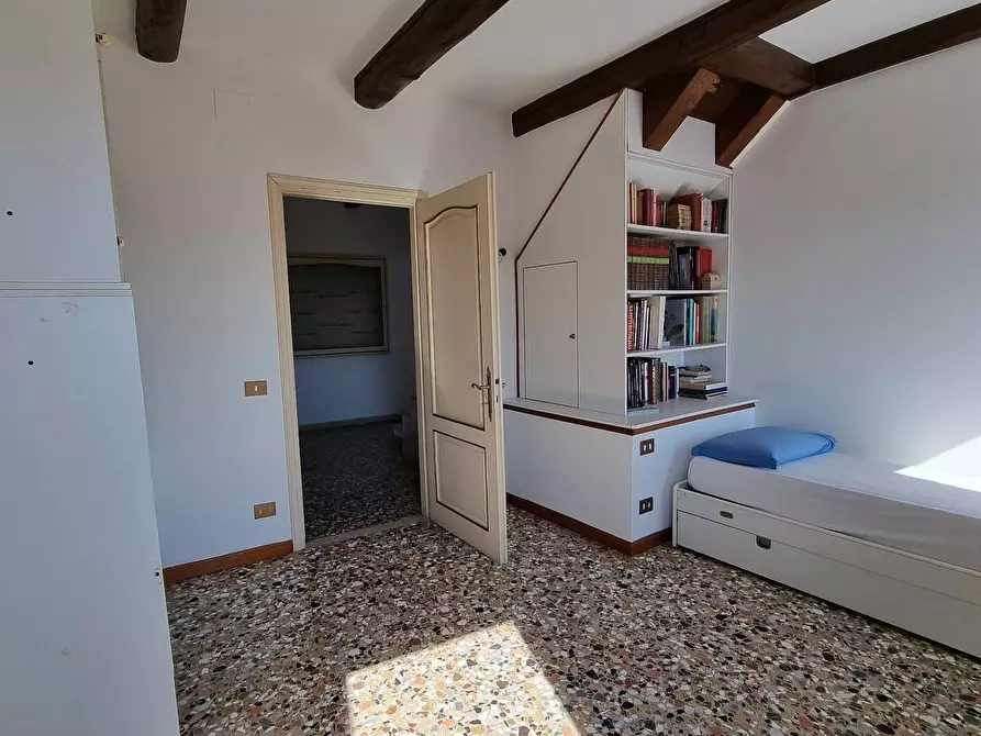 Immagine 8 di Appartamento in vendita  a Venezia