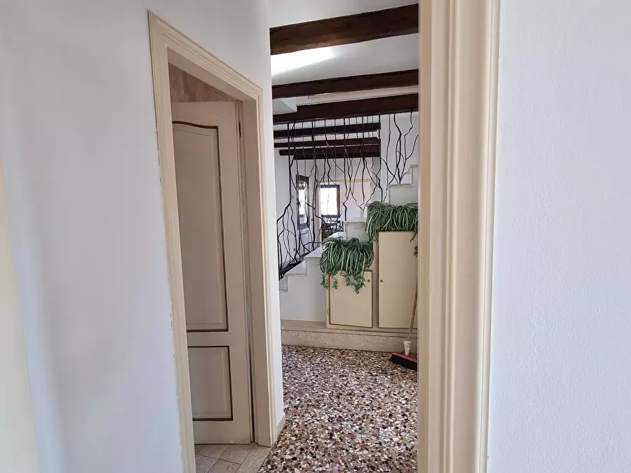 Immagine 31 di Appartamento in vendita  a Venezia