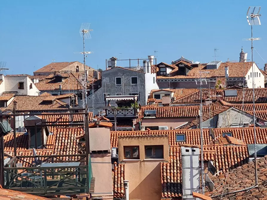 Immagine 43 di Appartamento in vendita  a Venezia