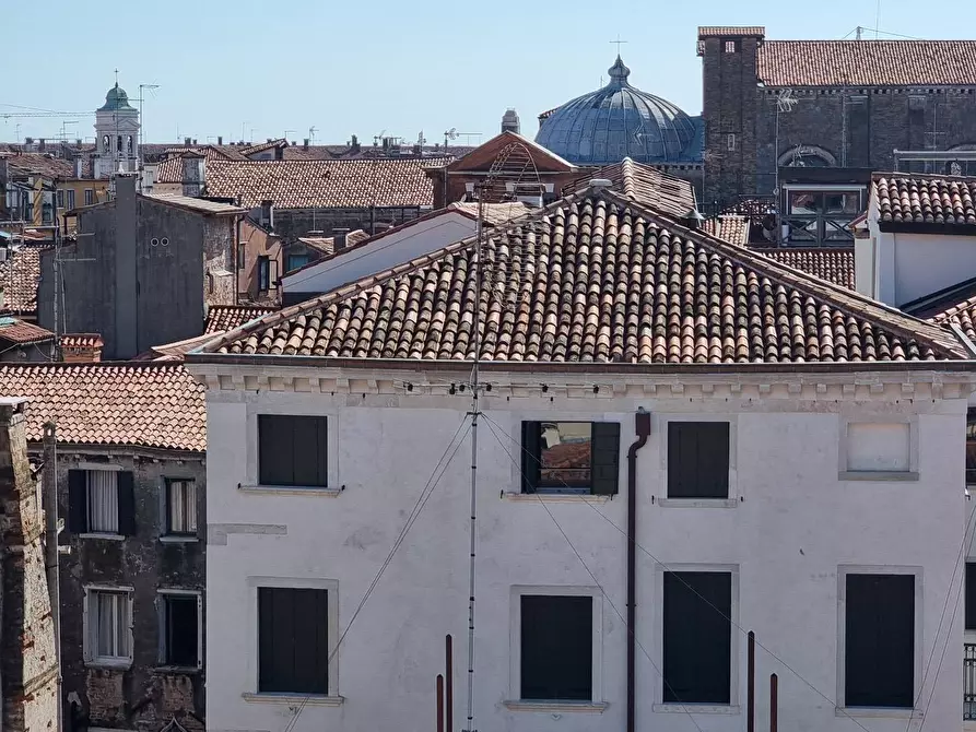 Immagine 45 di Appartamento in vendita  a Venezia