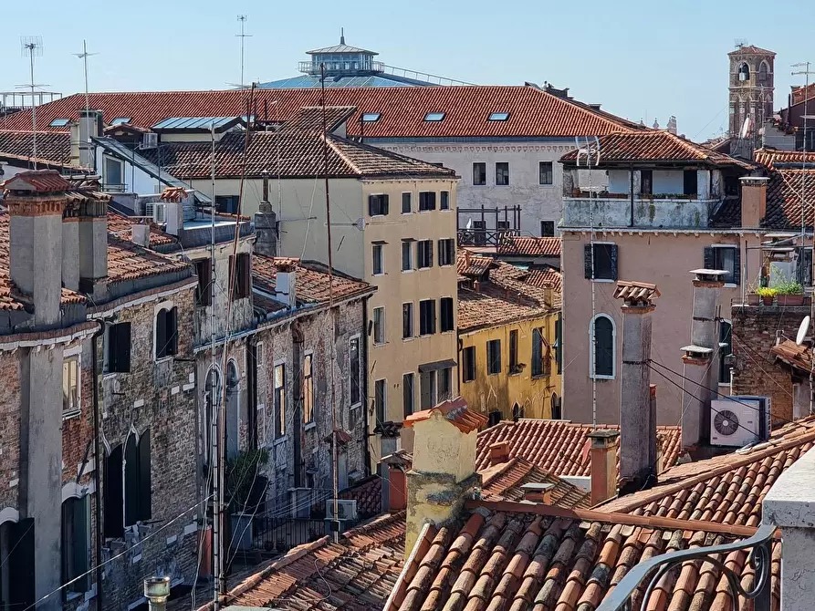 Immagine 47 di Appartamento in vendita  a Venezia