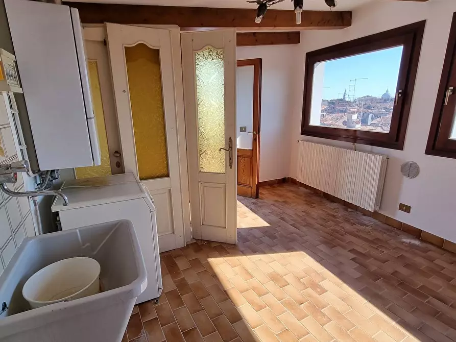 Immagine 52 di Appartamento in vendita  a Venezia