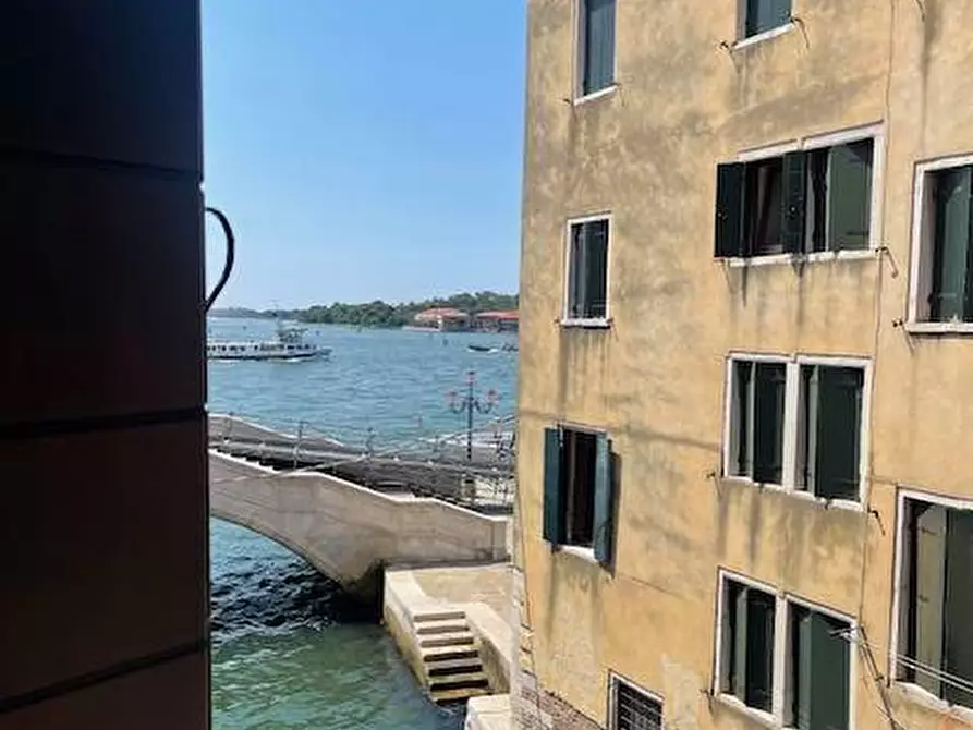 Immagine 14 di Appartamento in vendita  in arsenale a Venezia