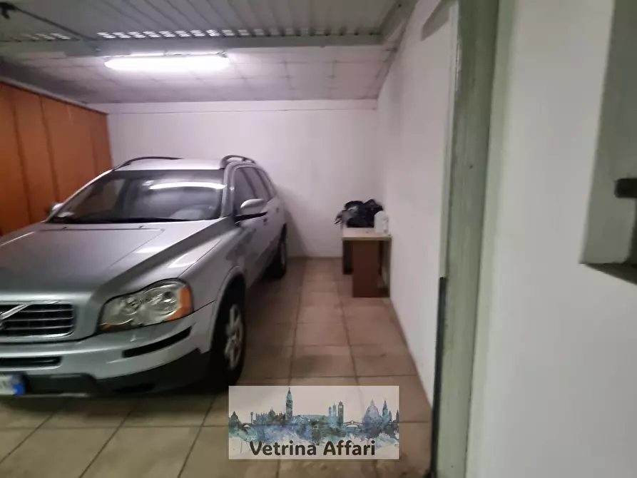 Immagine 5 di Box auto in vendita  in via ca marcello 4 a Venezia