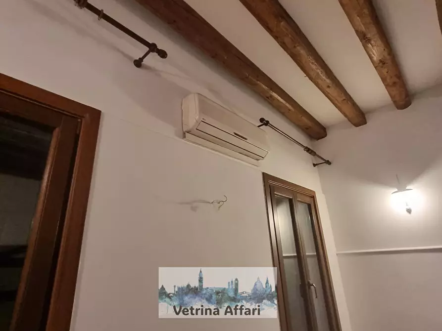 Immagine 19 di Appartamento in vendita  in ragusei a Venezia