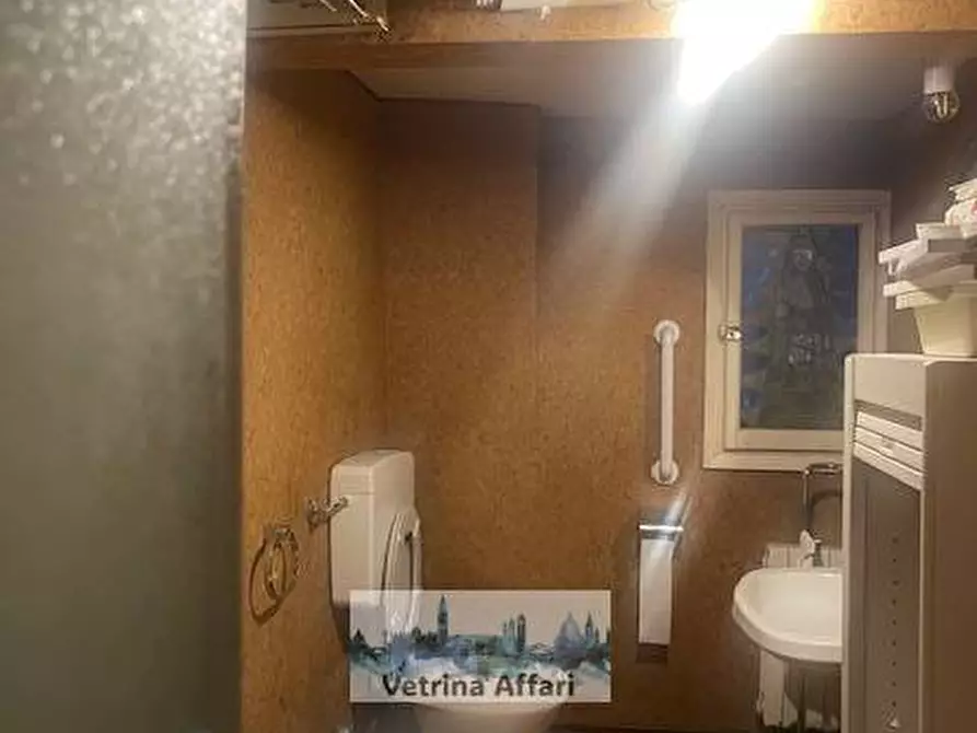 Immagine 12 di Appartamento in vendita  in san polo 1800 a Venezia