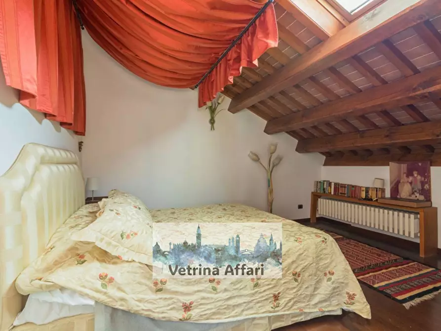 Immagine 8 di Appartamento in vendita  in Campo   Madonna Dell'orto a Venezia