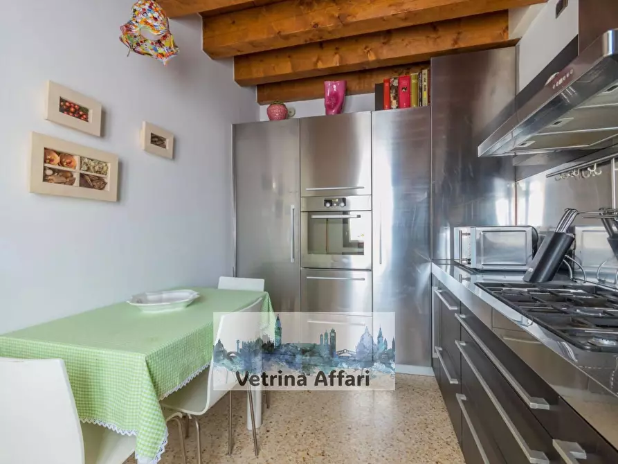 Immagine 16 di Appartamento in vendita  in Campo   Madonna Dell'orto a Venezia