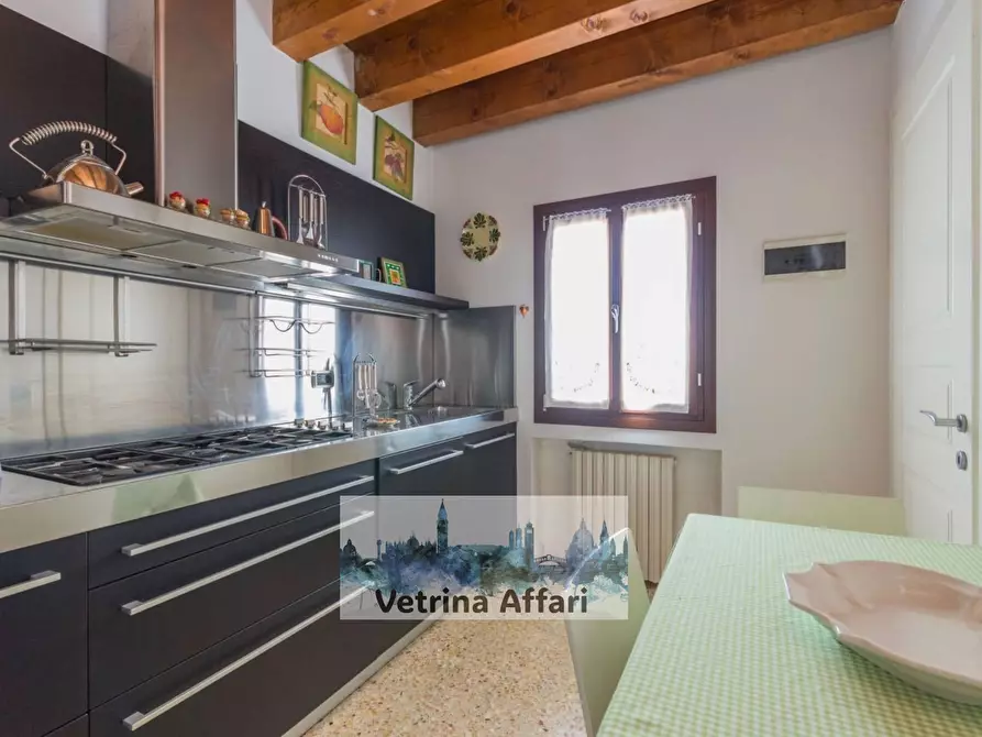 Immagine 5 di Appartamento in vendita  in Campo   Madonna Dell'orto a Venezia